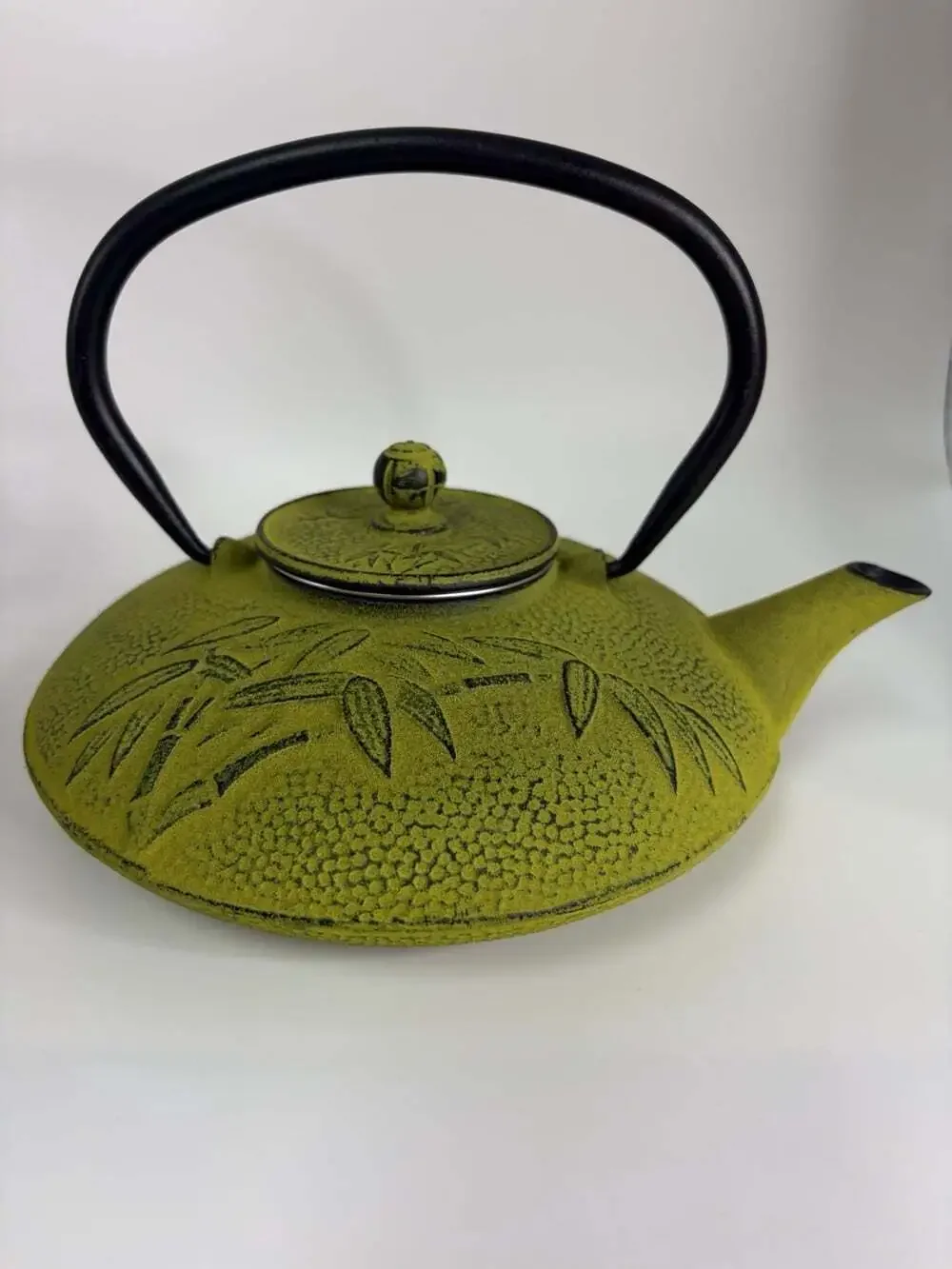 Japanese Tetsubin Iron Teapot Gorgeous Green Bamboo Cast Iron W/Diffuser